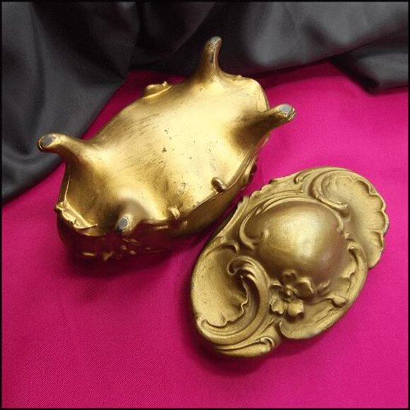 Antique Victorian Art Nouveau Gold Jewelry Box Casket w Pink Silk - Picture 6 of 6